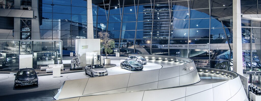 Virtual BMW Dealership for Global Training.